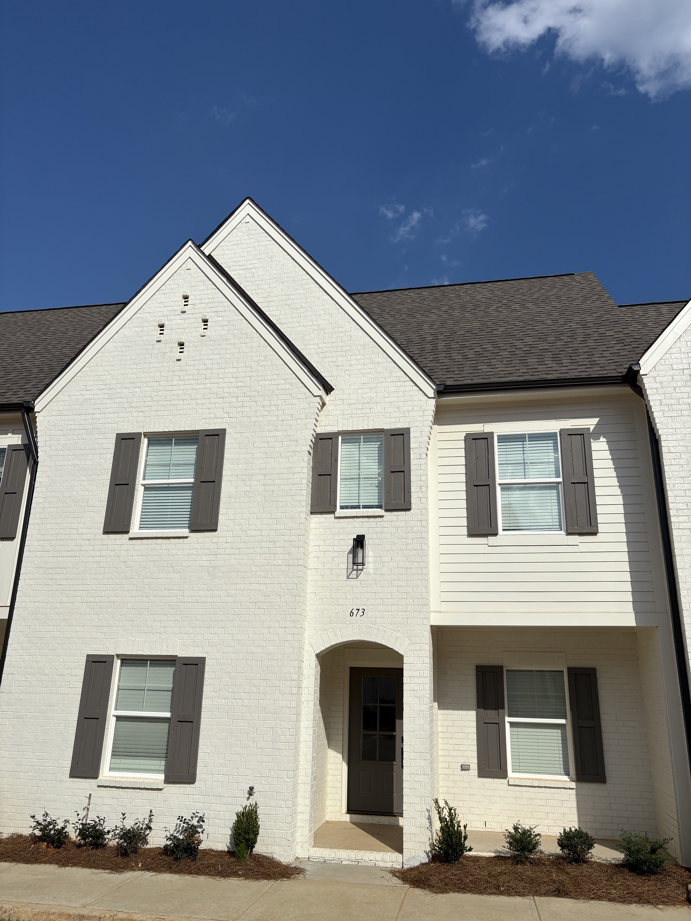 673 Cottage Grove Circle - 1